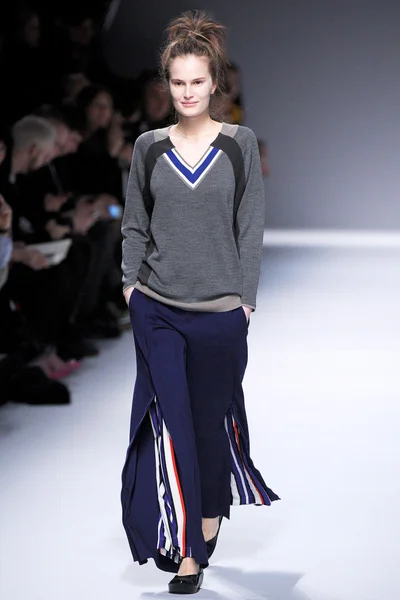 Look 19